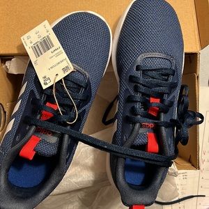 New with tags boys size 3 Adidas Puremotion K shoes